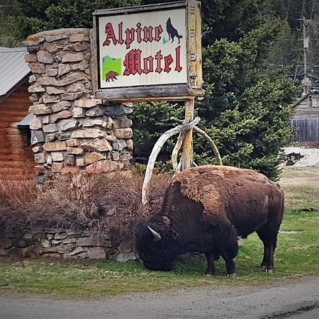 Alpine Motel Of Cooke City Exterior photo