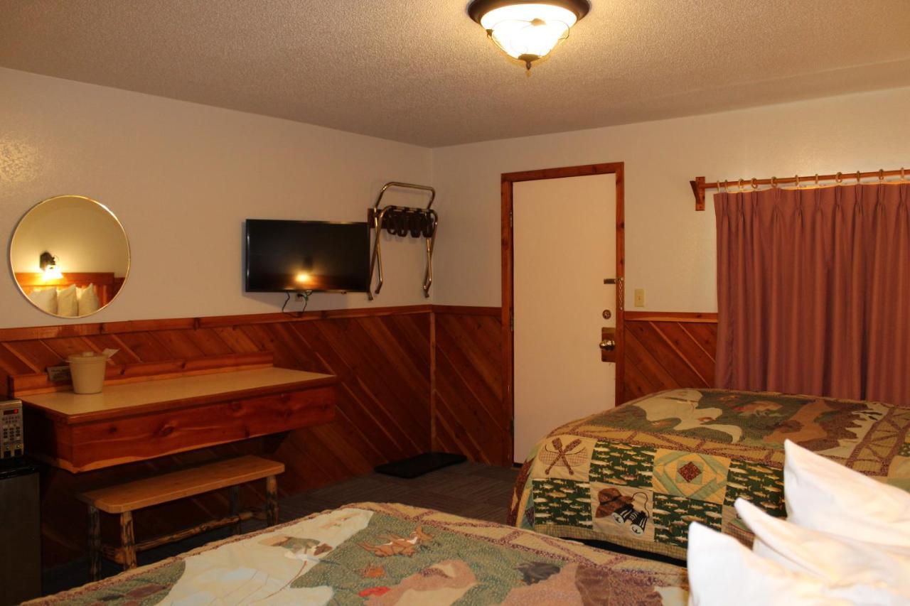 Alpine Motel Of Cooke City Exterior photo
