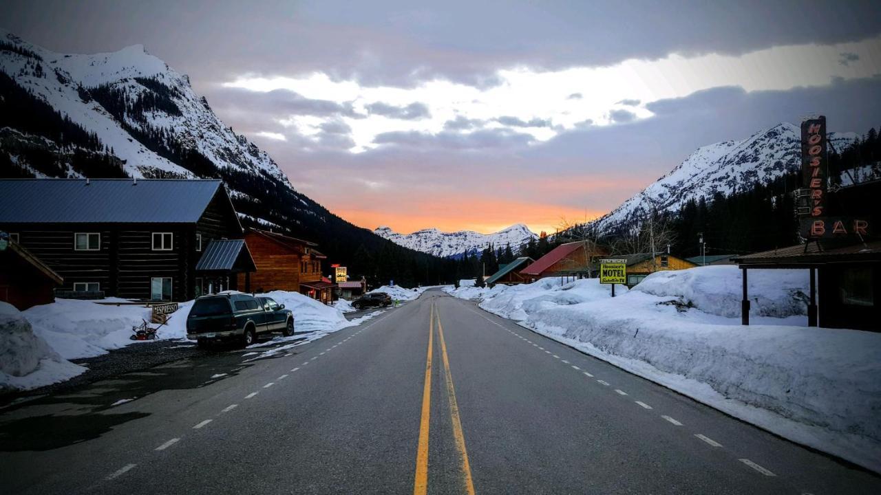 Alpine Motel Of Cooke City Exterior photo