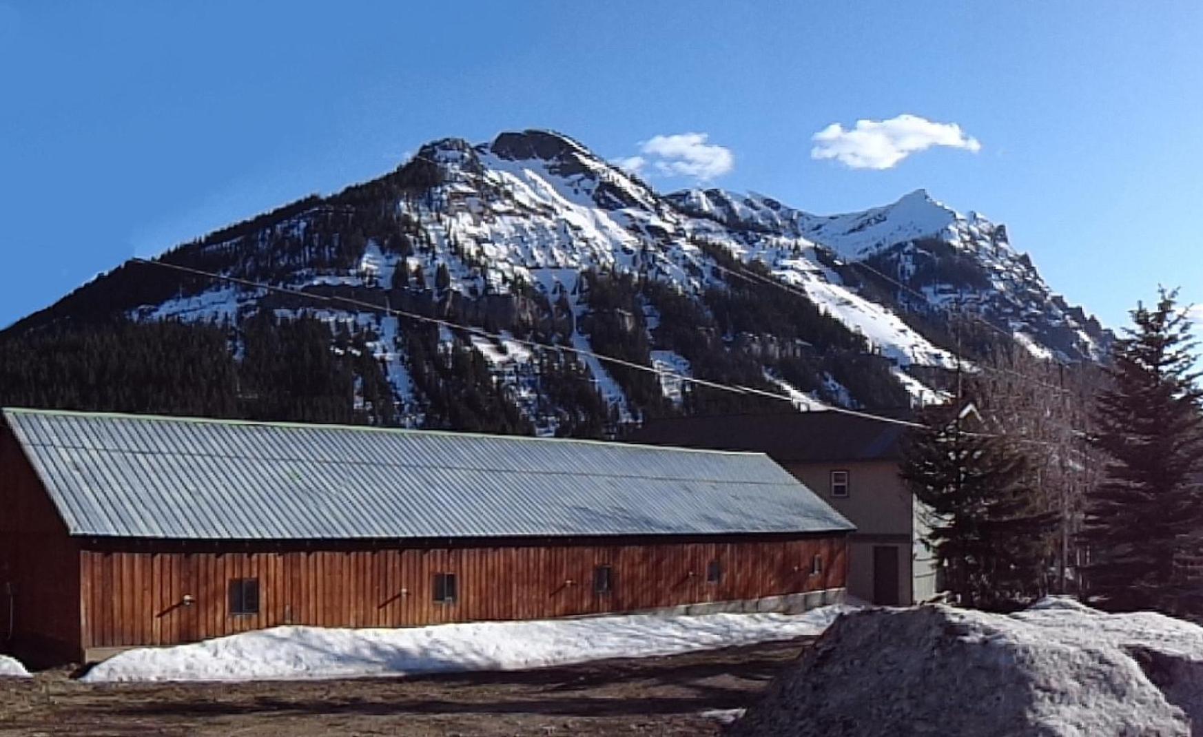 Alpine Motel Of Cooke City Exterior photo