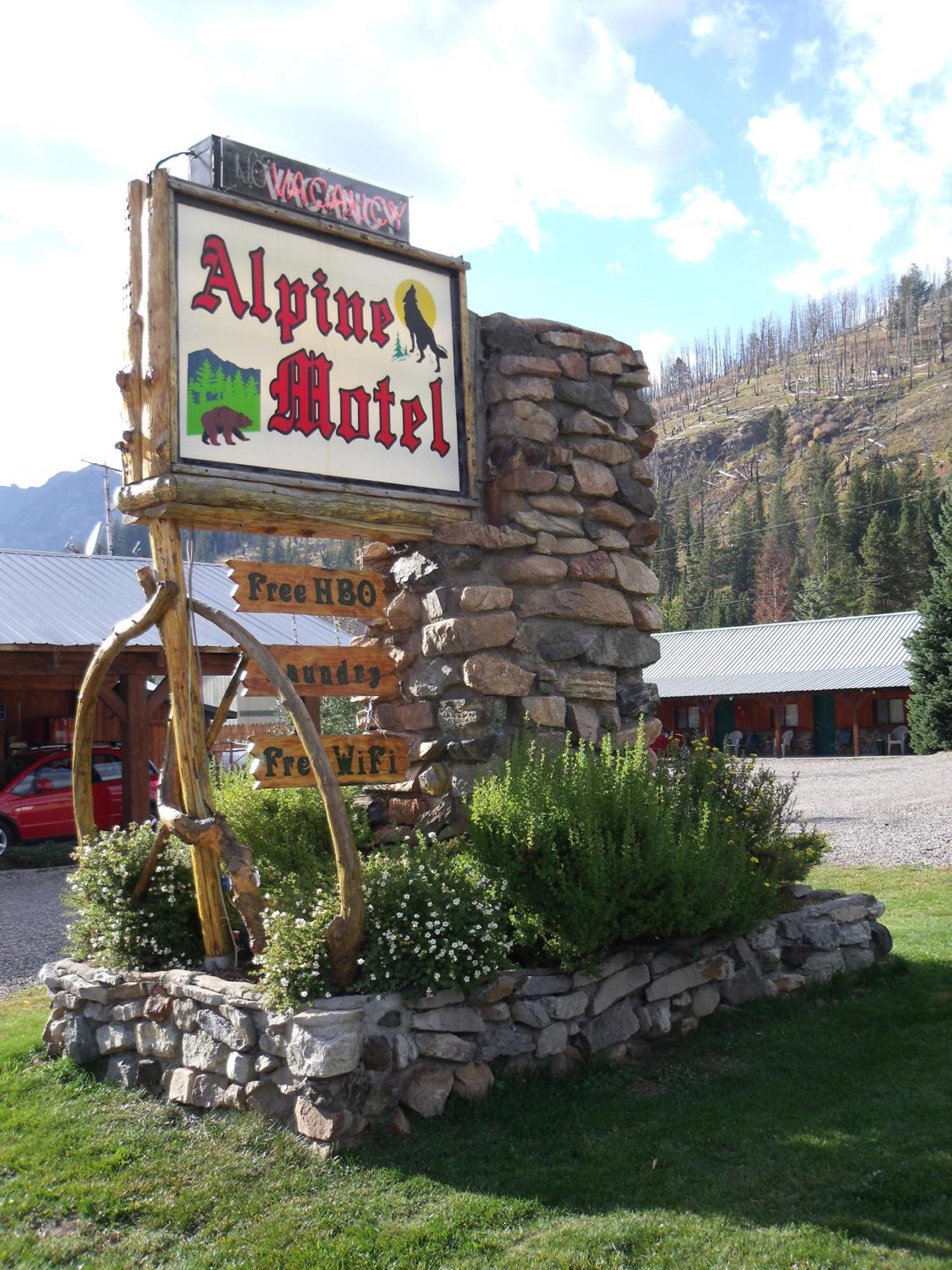 Alpine Motel Of Cooke City Exterior photo